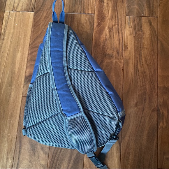 New Disney Cruise Line sling backpack - Picture 5 of 10